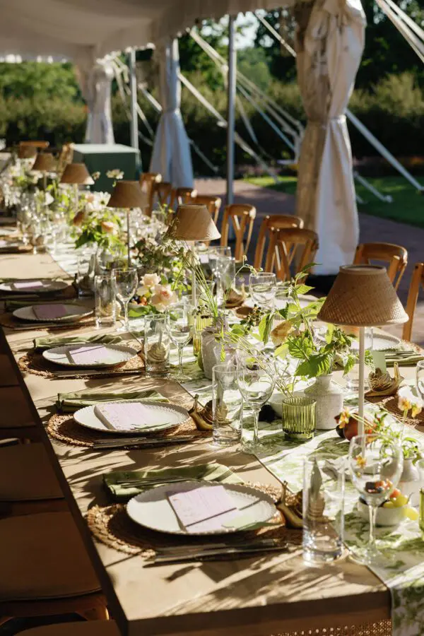 img-elegant-wedding-table-settings-600x900